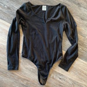 PINK \\ Black long sleeves one piece body suit